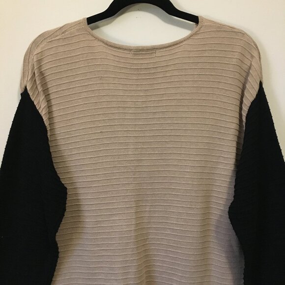 Lulu-B Beige and Black Cotton Ribbed Knit Sweater With Pocket - Picture 5 of 12